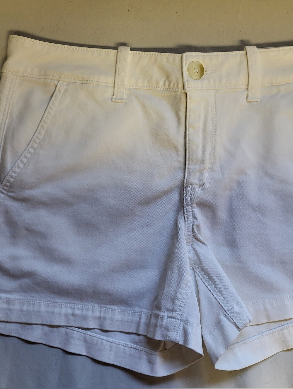 American Eagle White Shorts NWT, Size 8, Midi Rise, Preppy, Summer, Classic